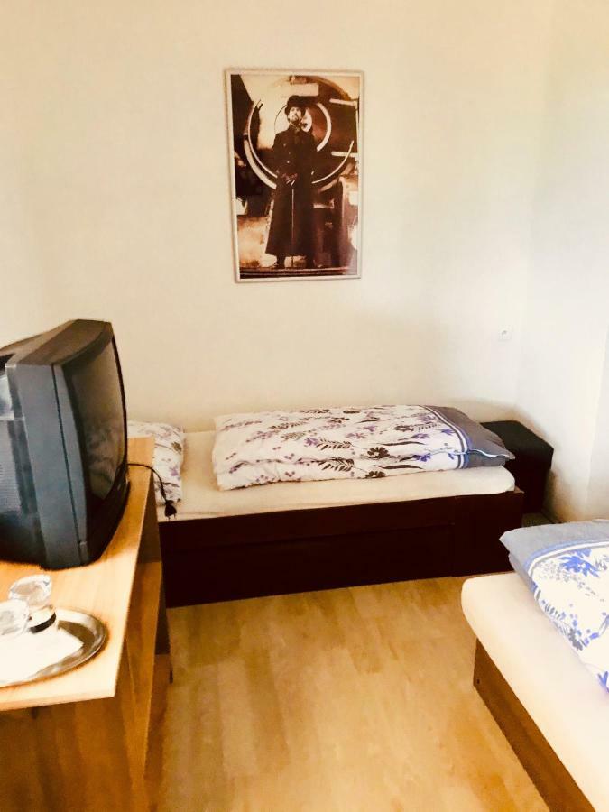 Restaurace Penzion Pod Sumarnikem Tvarozna Lhota المظهر الخارجي الصورة