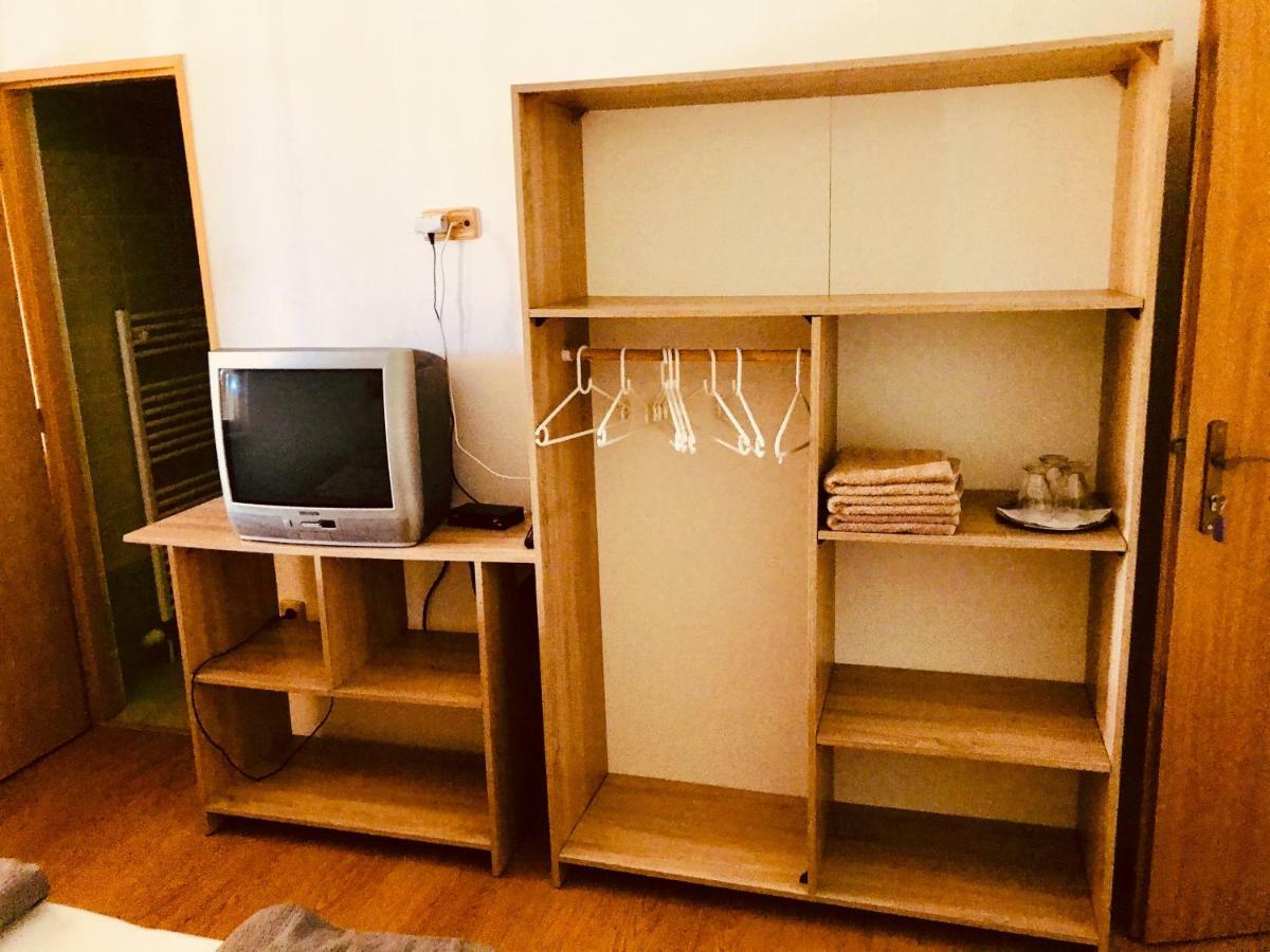 Restaurace Penzion Pod Sumarnikem Tvarozna Lhota المظهر الخارجي الصورة